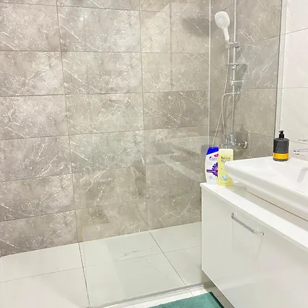 1008 Lux Close To Consulates * Άγκυρα